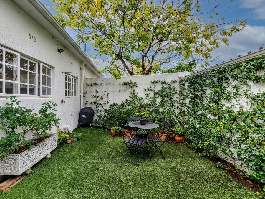 2 Bedroom Property for Sale in Newlands Western Cape